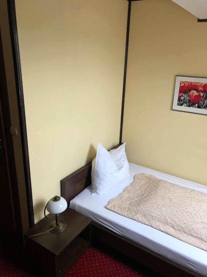 Hotel Zodiak Радомско Экстерьер фото
